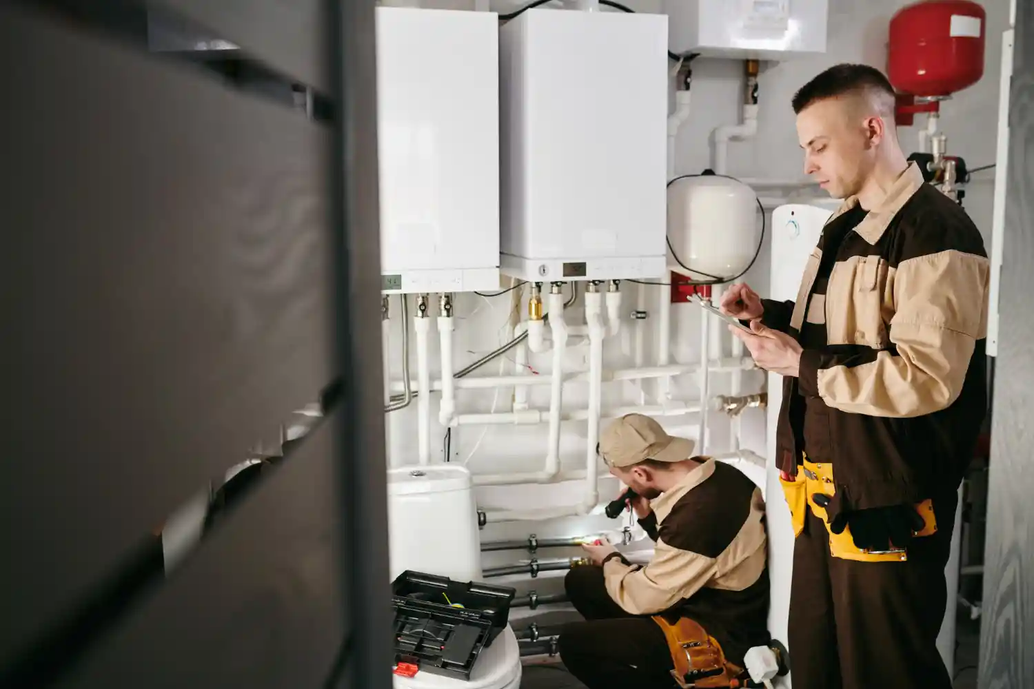 Gas Safe certified engineer providing professional boiler installation and repair services in a Welwyn Garden City home, ensuring safety, efficiency, and reliable heating performance.